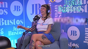 8 orgasmos de Esencia Migrante LATINA de GRAN CULO termina haciendo GARGANTA PROFUNDA en Juan Bustos Podcast