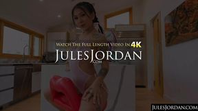 Asian spinner Yumi Sin grabs kicked and fucked by Jules Jordan