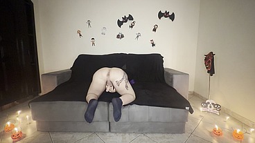 NOITE DIA DAS BRUXAS GRAVEI GOSTOSO NO PELO NA MINHA SALA COM A BRUXINHA LOIRA