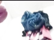 VIGILANTE SE MASTURBA EN EL BAÑO DE SU SITIO DE TRABAJO, NO AGUANTÓ Y DERRAMA LECHE EN EL BAÑO😈🤤🔥