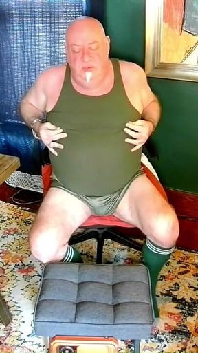 Jerk off in Green!