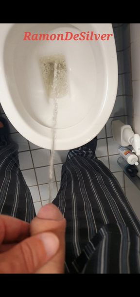 Master Ramon&#039;s delicious morning piss, golden champagne