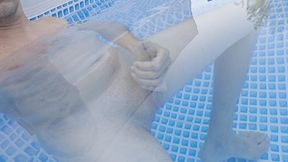 Nice splashing and a bit of fidgeting