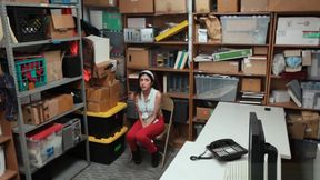 teen 18+ Thief Seduces The Security Guard After He Caught Her
