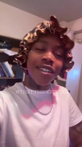 Ebony tomboy shows off her thick big booty