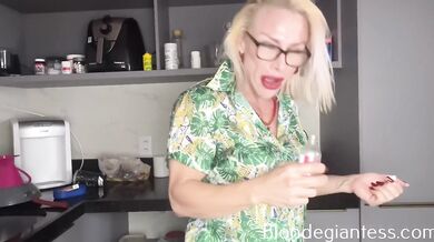 Latina savage muscle move builds a burning sensation