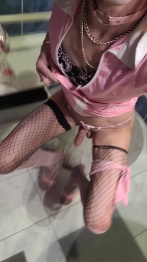 SiSsie🎀Soubrette Submissive After A Facial Cumshot. COFFEE, TEA or ME..? VaneSsaBiTCHx PariSChienneTrvProd91