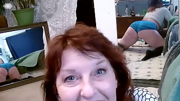 Dancing and wiggling to Big Bad Wolf with DawnSkye