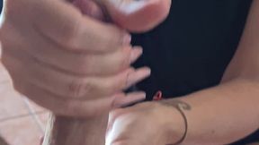 Wife flaunts husband′s cock🍆 with pride