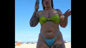 Hoje estou t&atilde_o molhada que s&oacute_ de o pau encostar j&aacute_ entra