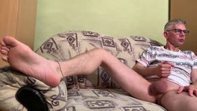 A Hot Wank & Cumshot