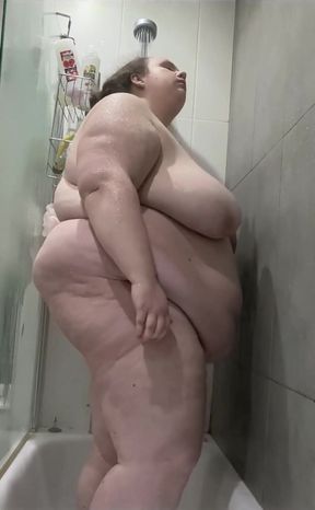 Ivy Needs That Shower