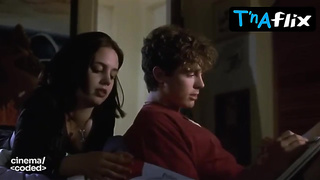 Halle Berry Spectacular Episode in Race The Sun