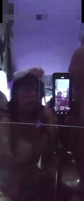 I'm an Obedient Transvestite and I Beat My Macho When He Wants