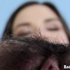 Juliette march rocks her hairy pussy to oragasm