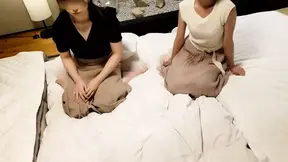 Aziatische Angel's Oppai Sluts krijgt een pak slaag.