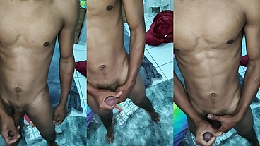 Novinho safadinho mandei ele tocar uma e gozar gostoso