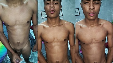 Novinho safadinho mandei ele tocar uma e gozar gostoso