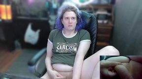 masturbating at my desk with cluseup cam