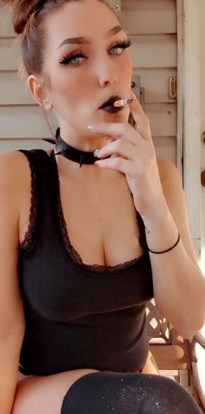Smoke break 💨