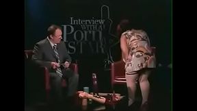 Pinky Shows How Its Done