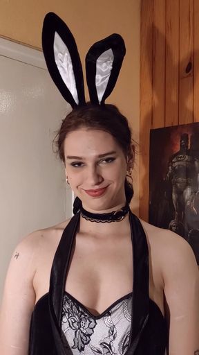 Melody's Playboy Bunny Audition, Deepthroat and Huge Dildo