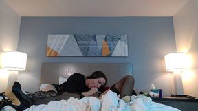 bailey wilde sucks huge crossdresser s cock