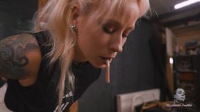 POV - Glass table and spit HD MP4