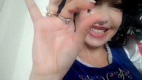 oh come here dwarf, let me vore you, im your snowhite
