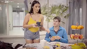 Nelly Kent In Yammy Gal Hot Sex