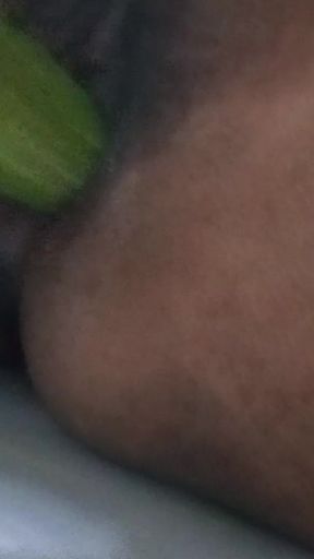 Deshi girl insert cucumber fuck for huge orgasm   Clip 1