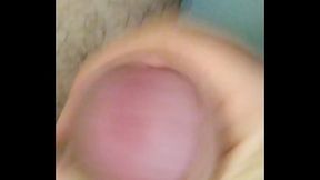 Flaga de homem batendo uma pra aliviar