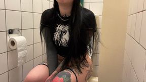 Daily Dumps 2 (720p)