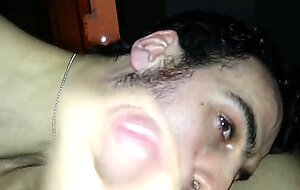 Chupou as bolas   pau do amigo hetero