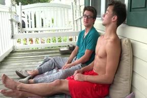 Youngsters Have Hook-up During Thunderstorm