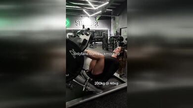 Muscle Sofa Slam Virgo Gym Gapes Live