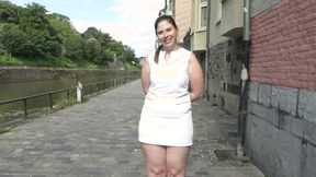 ”Alice, 35, very sassy webaster ...”