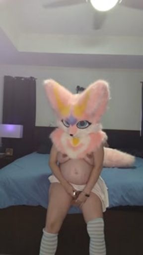 40 weeks pregnant fursuiter masterbating