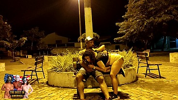 ELIANE FURACAO NAO RESISTIU A PEGADA DE MARCIO BAIANO OFFICIAL E LIBEROU A BUCETA NA PRACA PULBLICA