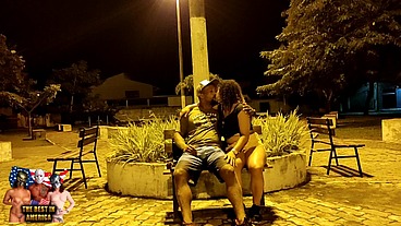 ELIANE FURACAO NAO RESISTIU A PEGADA DE MARCIO BAIANO OFFICIAL E LIBEROU A BUCETA NA PRACA PULBLICA