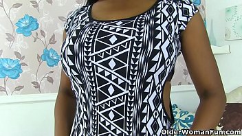 British milf Bounty pleasures her pink and pantyhosed pussy