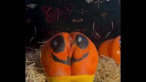 Teen gets Double CreamPie in Pumpkin Patch!