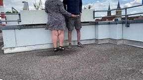 Plump MILF's wet pussy welcomes splashed with pee during doggystyle