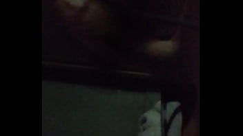 Batendo uma punheta com pirocao