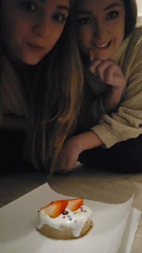 Double cake stomping