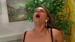 Sexy Suzi seduces guy with huge cock and sucks and fucks