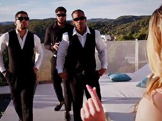 Unexpected 3 BBC Group-sex During Photoshoot,Irish Snowbunny Tina Snow Pissed On & Destroyed