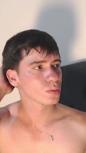 Fucking Me with a 20 Cm Dildo and Then I Put It in My Mouth