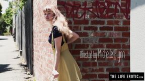 ”Spicy babe Laney does self-bondage & masturbates”