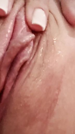 Solo Masturbation in the Shower, Close-up